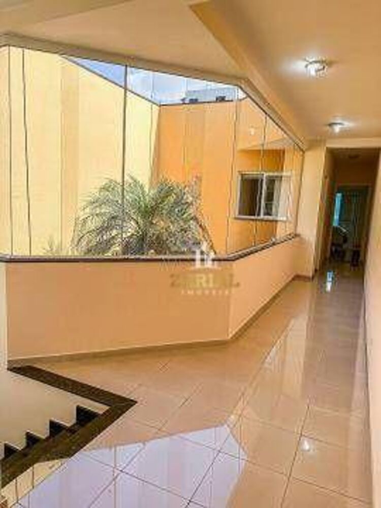 Sobrado, 4 quartos, 349 m² - Foto 1