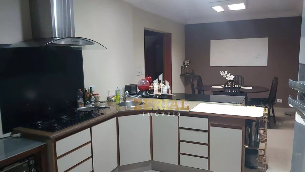 Sobrado, 3 quartos, 240 m² - Foto 1