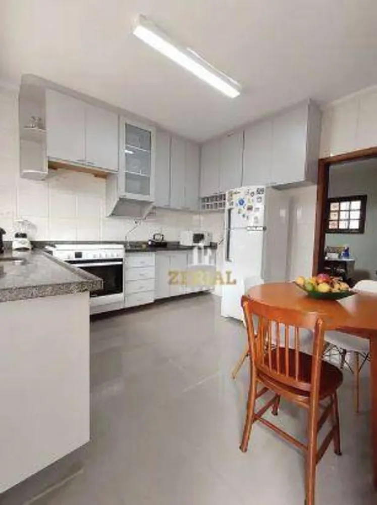 Sobrado, 3 quartos, 257 m² - Foto 3