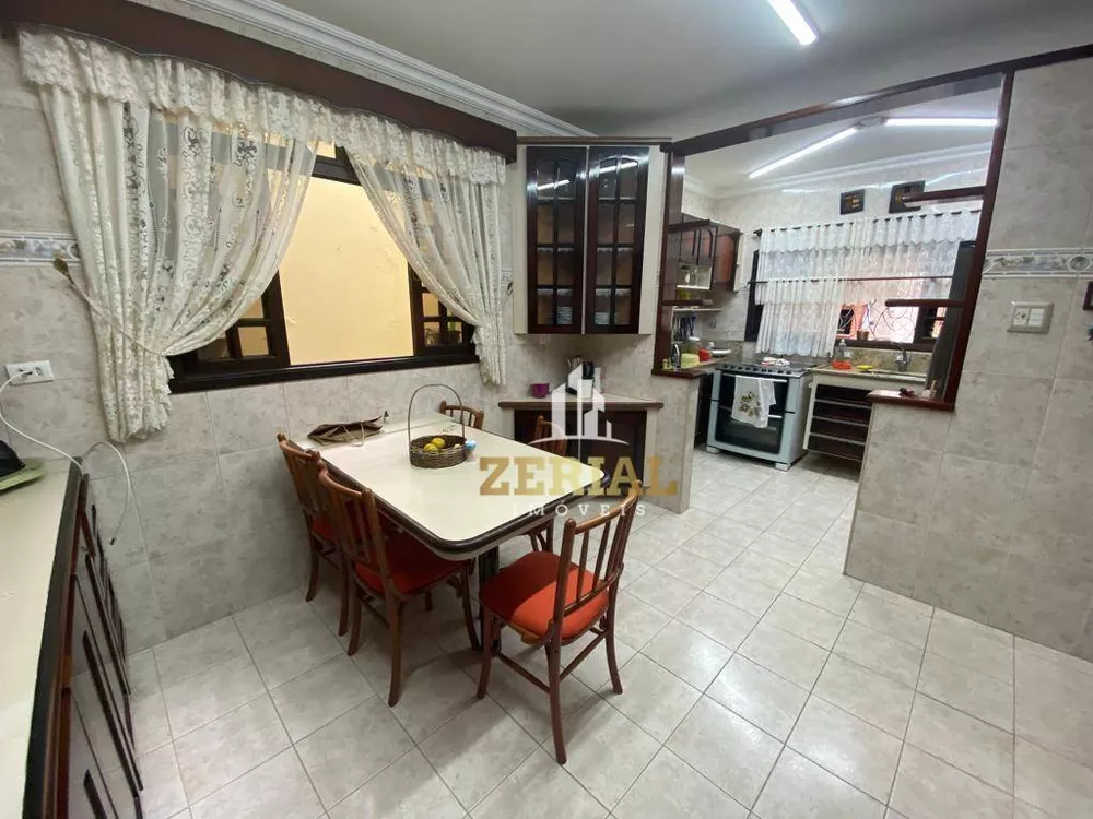 Sobrado, 4 quartos, 308 m² - Foto 1