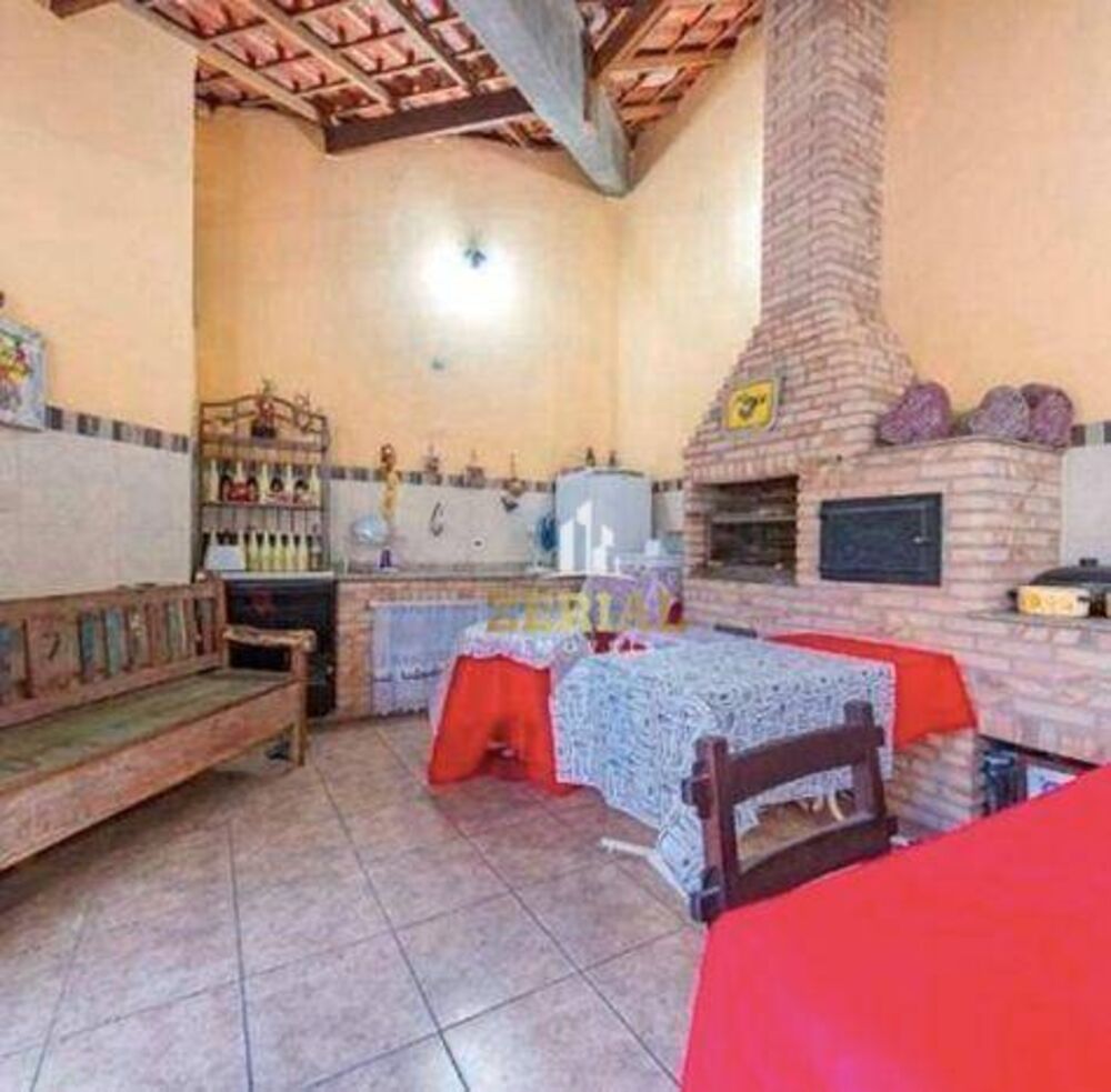 Casa à venda com 3 quartos, 220m² - Foto 7