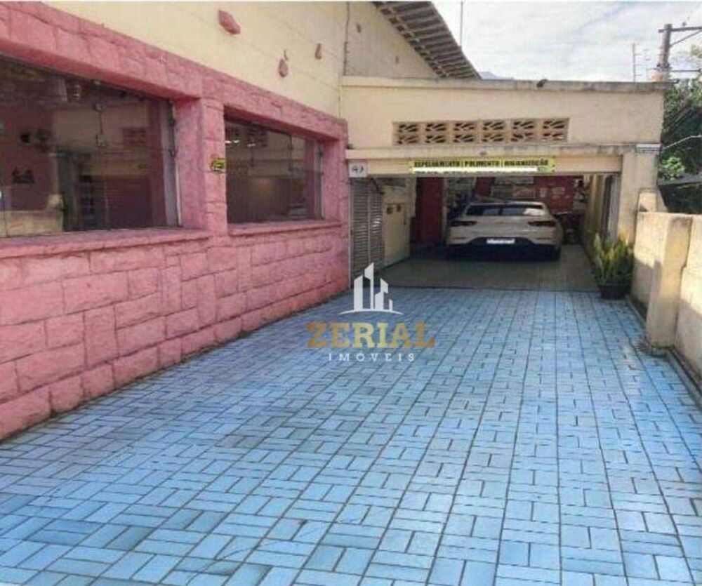 Casa à venda com 4 quartos, 229m² - Foto 1