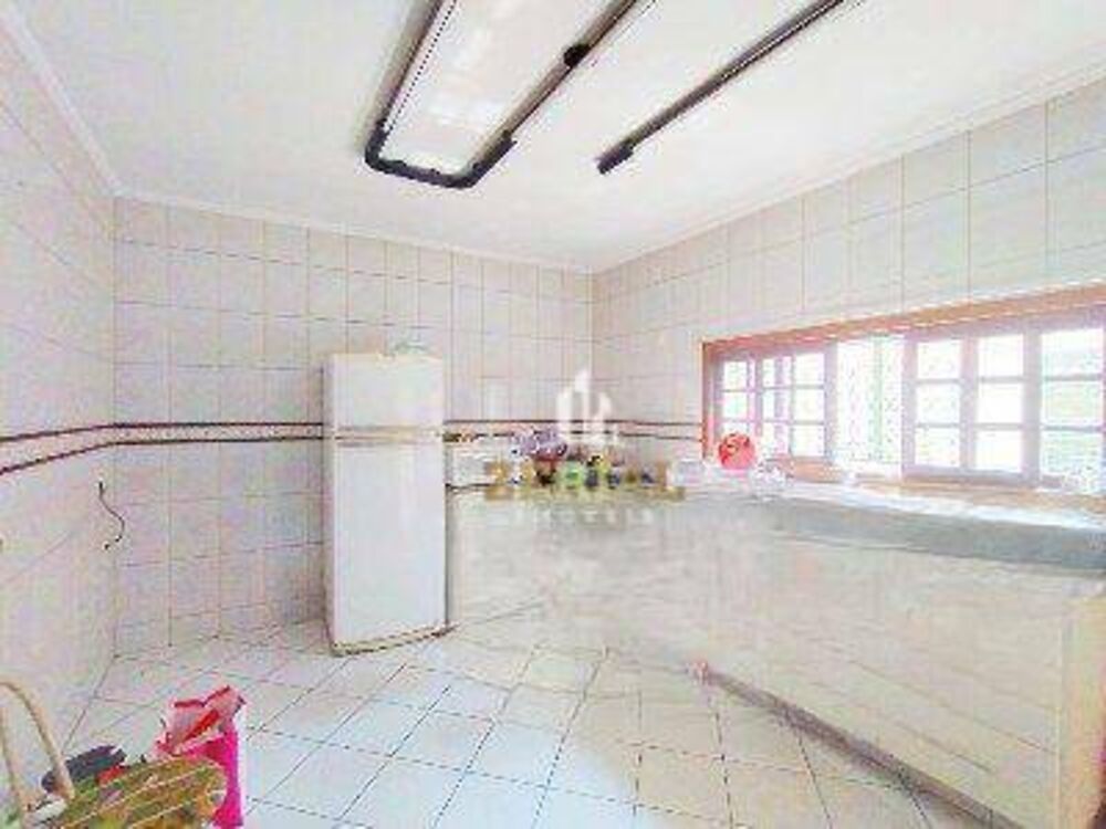 Casa, 4 quartos, 300 m² - Foto 11