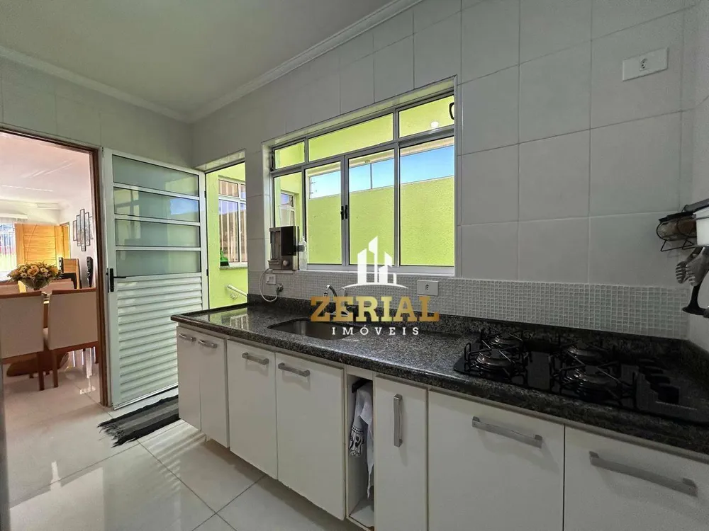Casa, 3 quartos, 202 m² - Foto 3