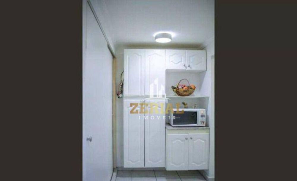 Sobrado à venda com 3 quartos, 300m² - Foto 2