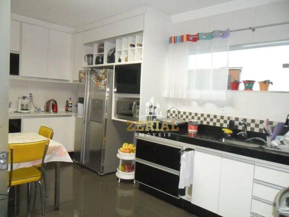 Casa, 3 quartos, 330 m² - Foto 2