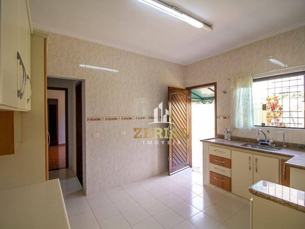 Casa, 3 quartos, 223 m² - Foto 10