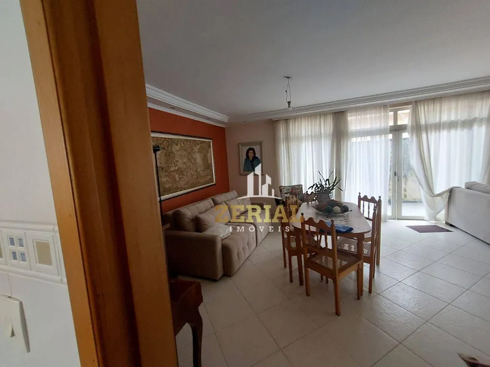 Casa, 3 quartos, 201 m² - Foto 1