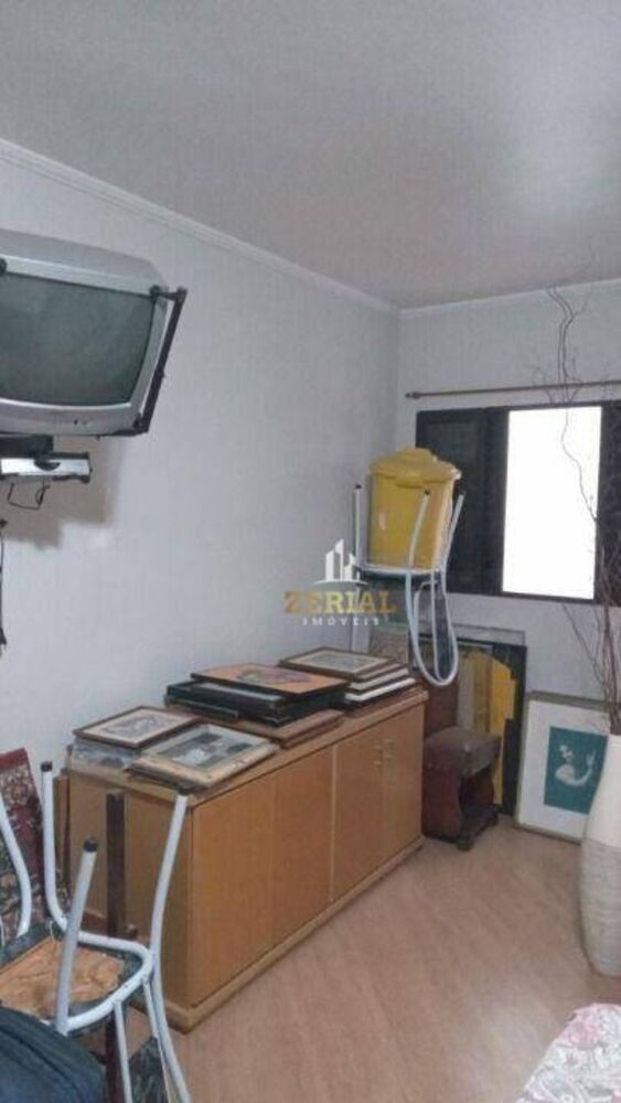 Casa à venda e aluguel com 6 quartos, 400m² - Foto 1