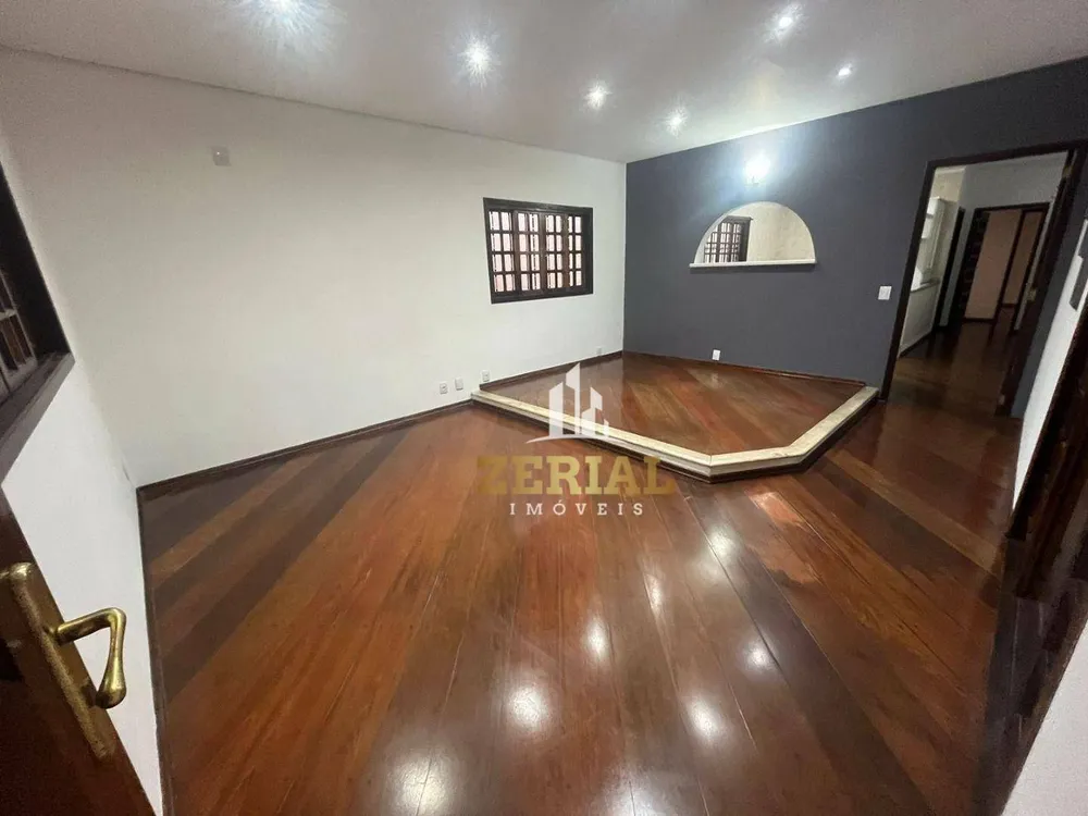 Casa, 3 quartos, 216 m² - Foto 1
