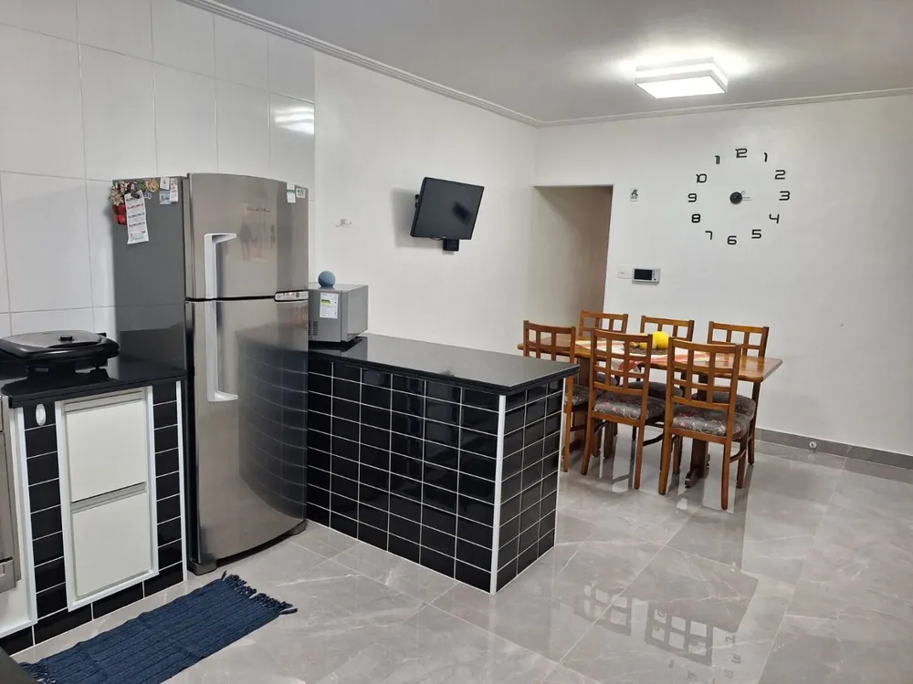 Sobrado, 3 quartos, 243 m² - Foto 1