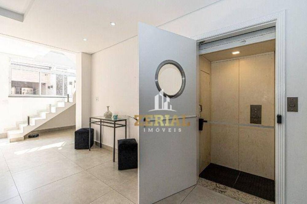 Sobrado, 3 quartos, 377 m² - Foto 1