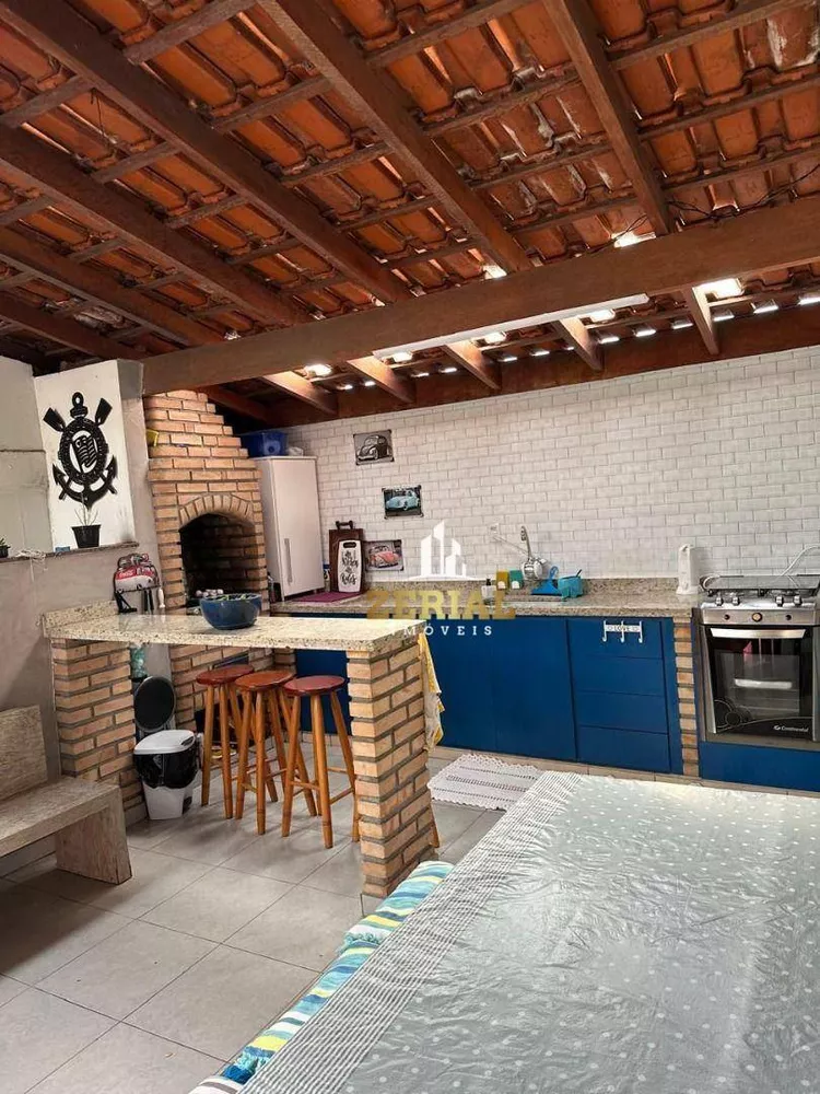 Sobrado, 3 quartos, 242 m² - Foto 1