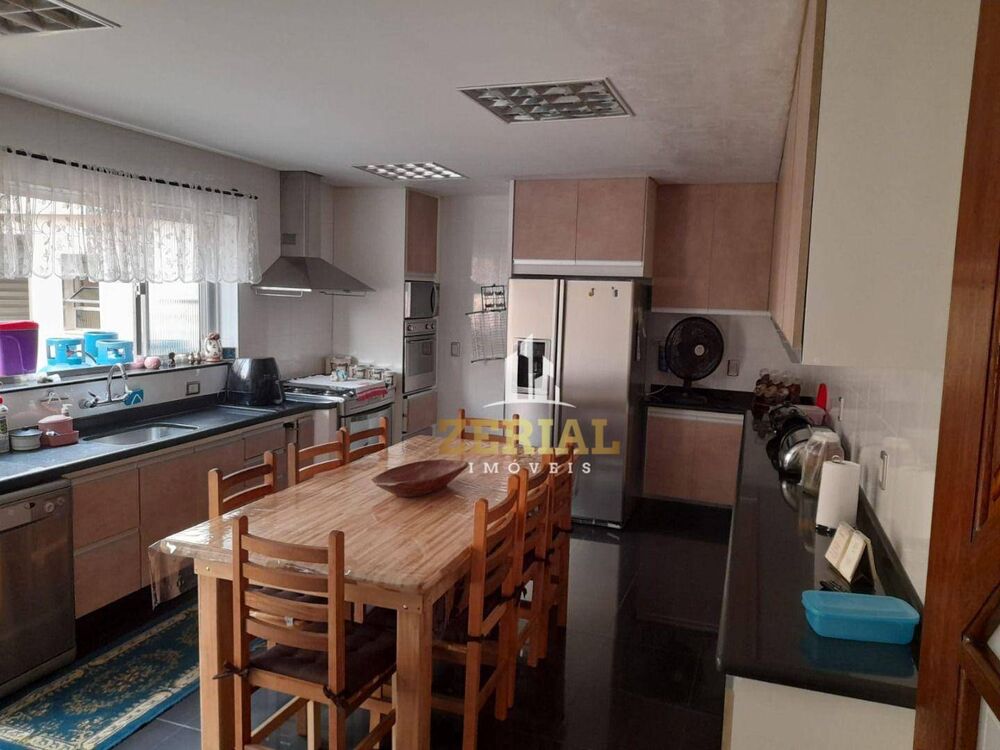 Sobrado, 3 quartos, 274 m² - Foto 2