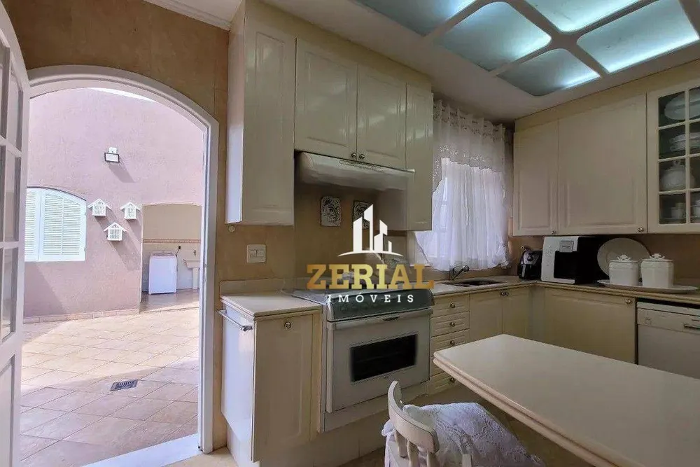 Sobrado, 3 quartos, 340 m² - Foto 1