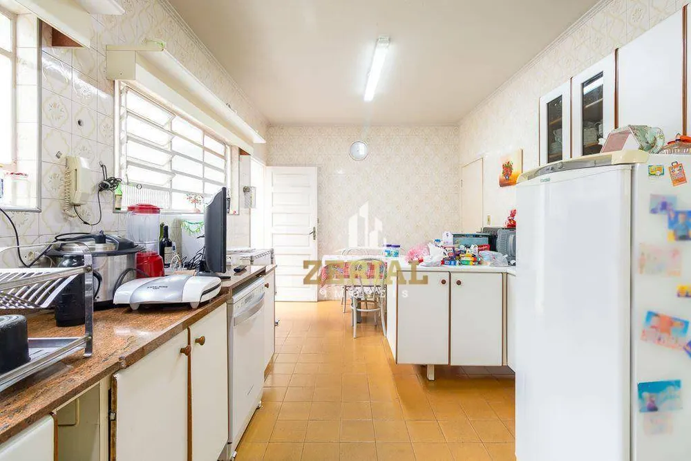 Sobrado, 3 quartos, 217 m² - Foto 2