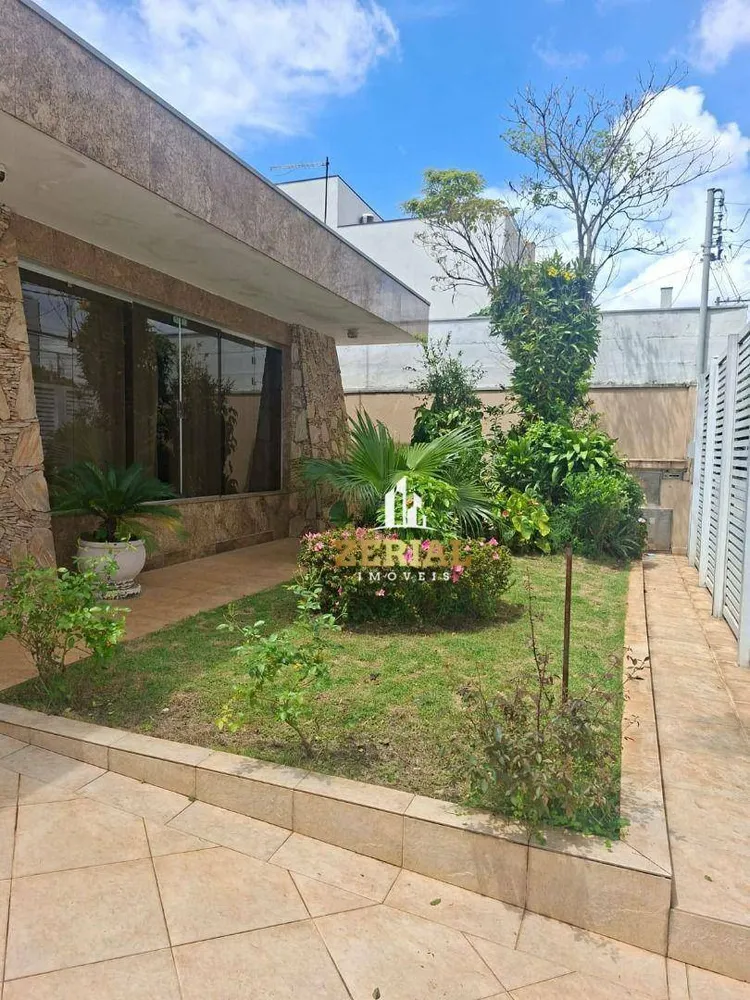 Casa, 3 quartos, 302 m² - Foto 1