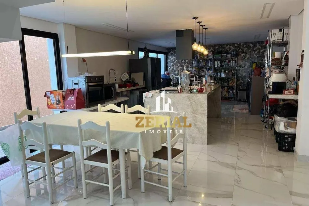 Sobrado, 3 quartos, 258 m² - Foto 1