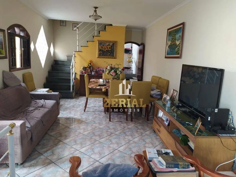 Sobrado, 3 quartos, 240 m² - Foto 1