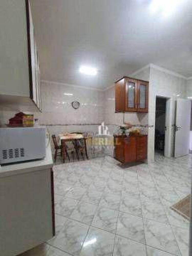 Sobrado, 3 quartos, 272 m² - Foto 3