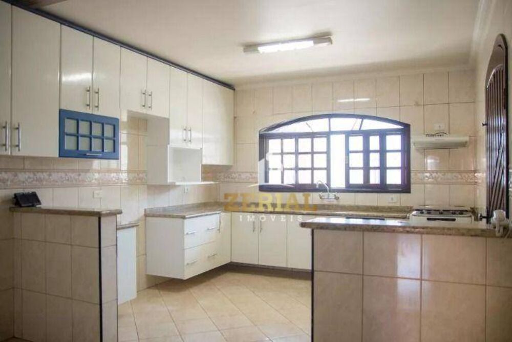 Sobrado à venda e aluguel com 3 quartos, 262m² - Foto 3