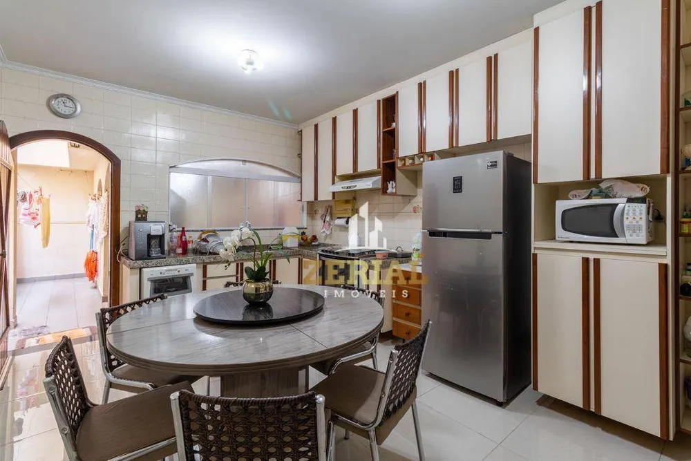 Casa, 3 quartos, 232 m² - Foto 3