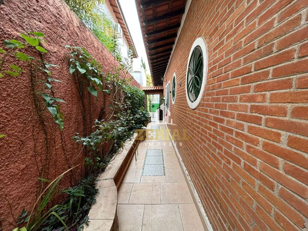 Casa, 5 quartos, 189 m² - Foto 3