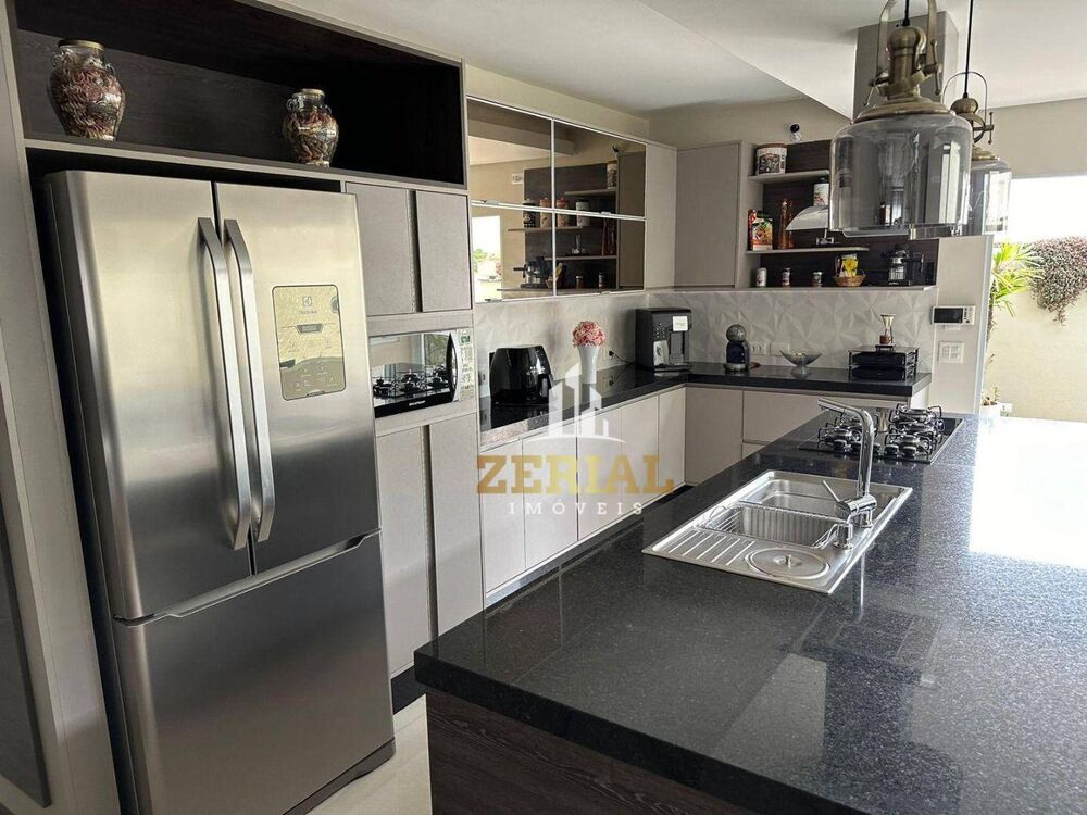 Sobrado à venda com 3 quartos, 307m² - Foto 4