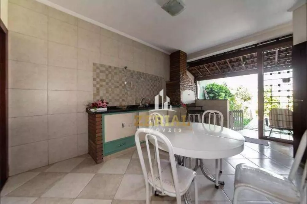 Sobrado, 3 quartos, 250 m² - Foto 1