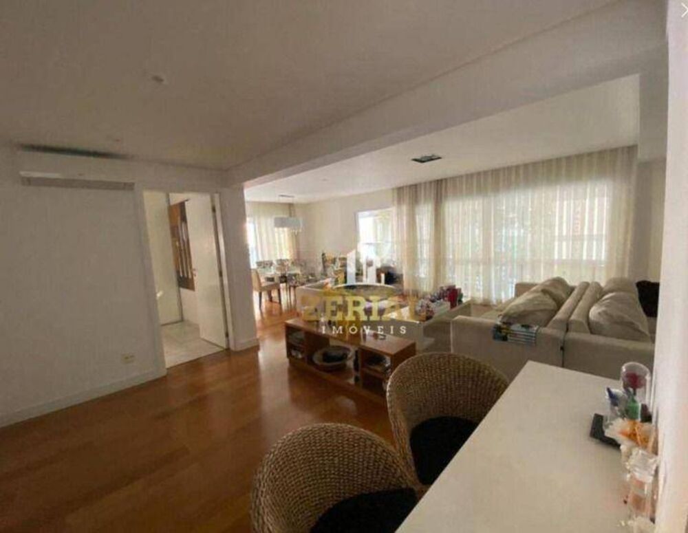 Apartamento, 3 quartos, 240 m² - Foto 1