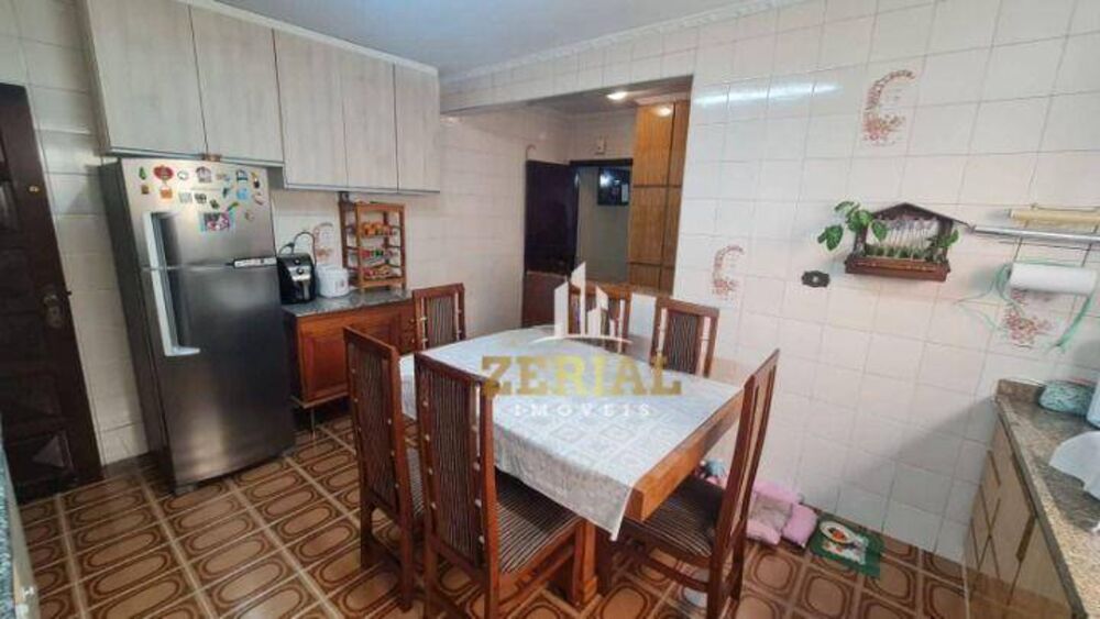Sobrado à venda com 3 quartos, 240m² - Foto 4