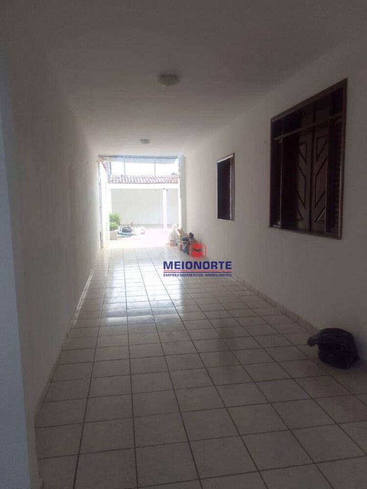 Casa à venda com 3 quartos, 120m² - Foto 2