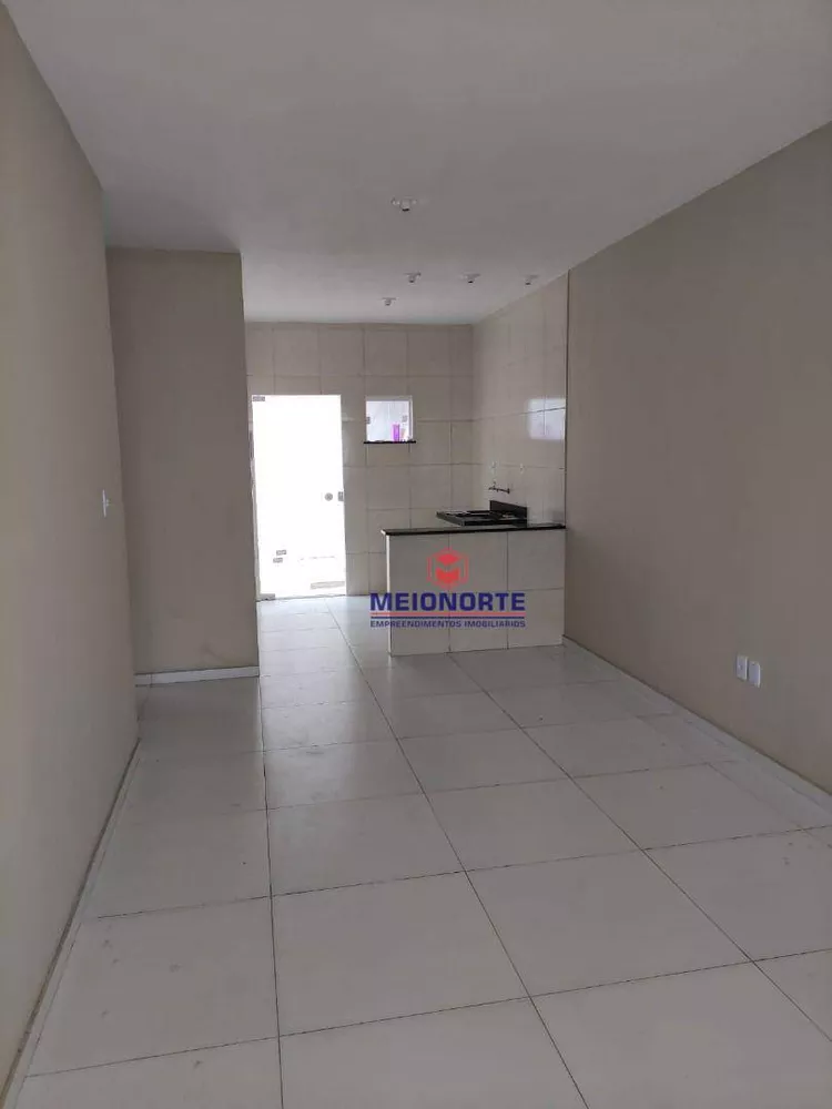 Casa à venda com 3 quartos, 200m² - Foto 1