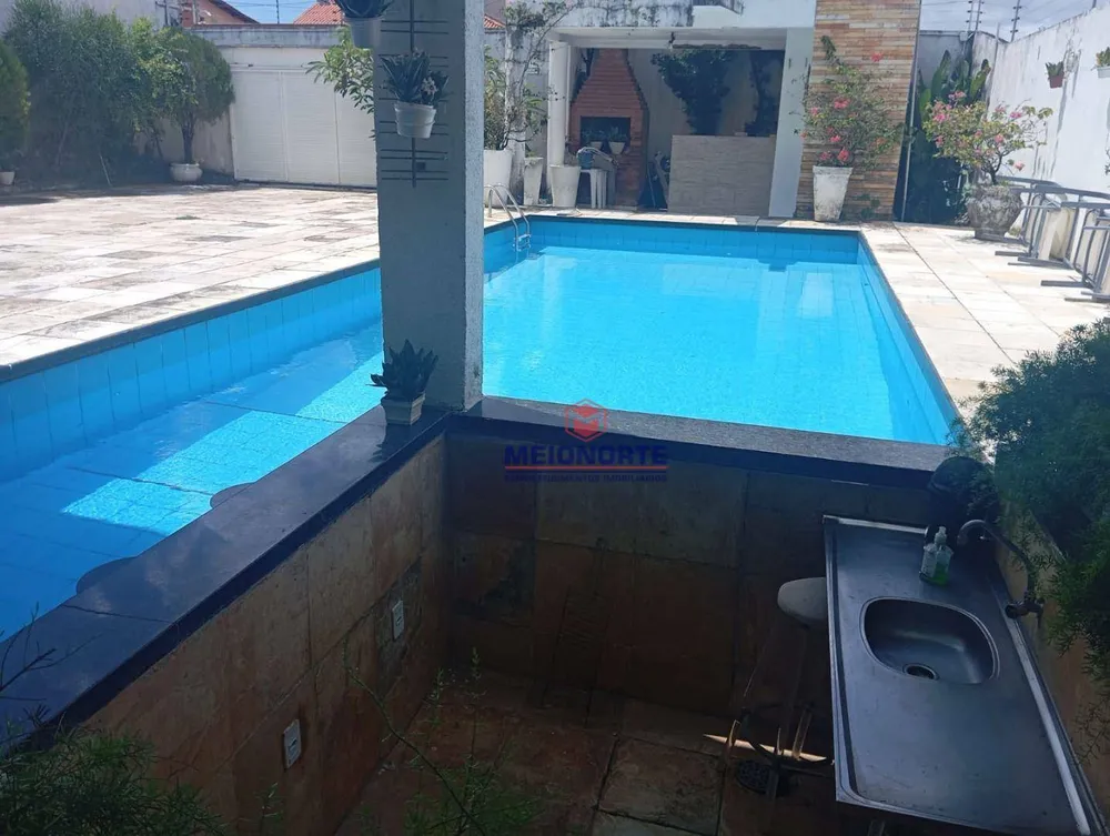 Casa, 5 quartos, 750 m² - Foto 1