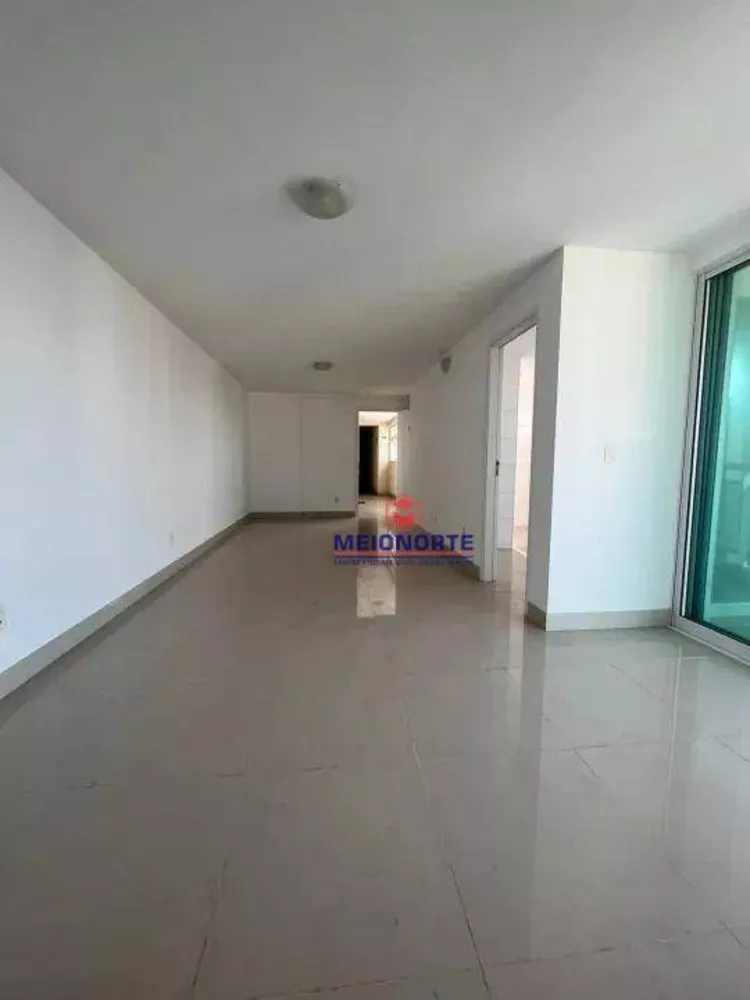 Apartamento à venda com 3 quartos, 105m² - Foto 2