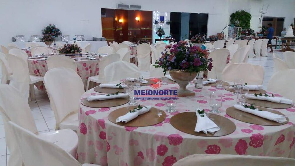 Casa à venda com 2 quartos, 1400m² - Foto 2