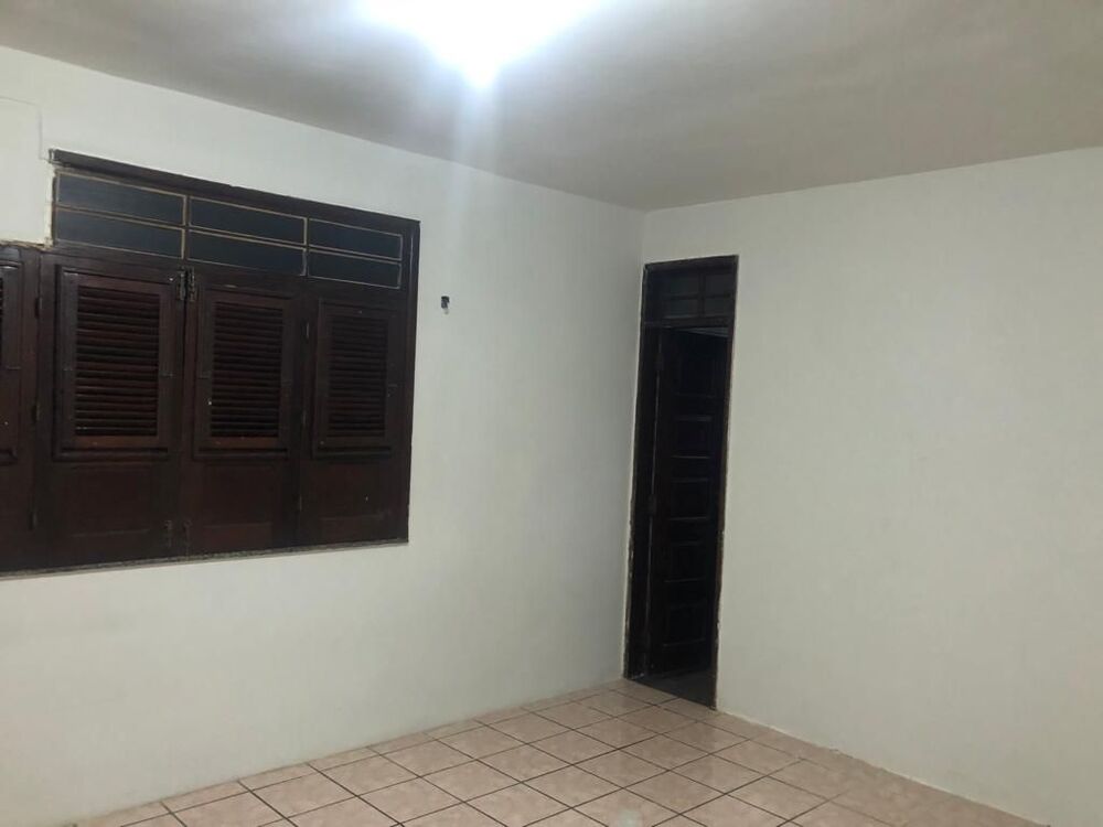 Casa à venda com 7 quartos, 300m² - Foto 8