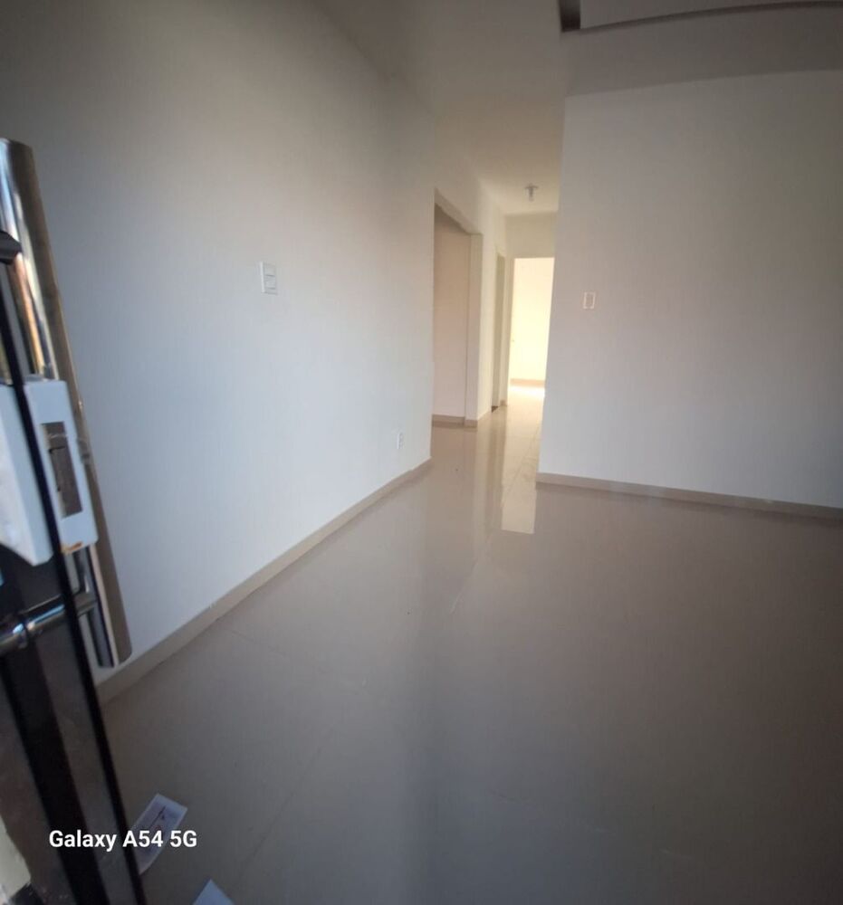 Casa de Condomínio à venda com 3 quartos, 200m² - Foto 4