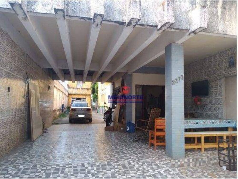 Casa à venda e aluguel com 6 quartos, 400m² - Foto 2