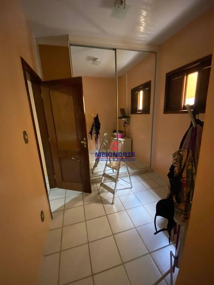 Casa, 5 quartos, 300 m² - Foto 7
