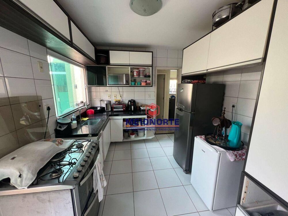 Casa de Condomínio à venda com 4 quartos, 243m² - Foto 5