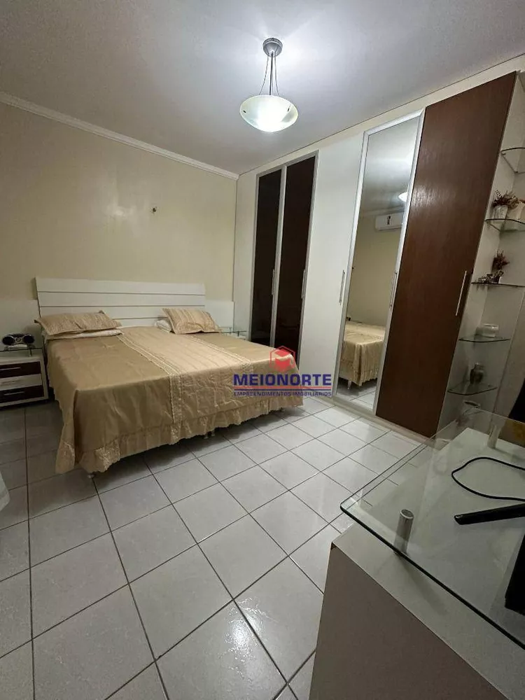 Casa de Condomínio à venda com 3 quartos, 200m² - Foto 2