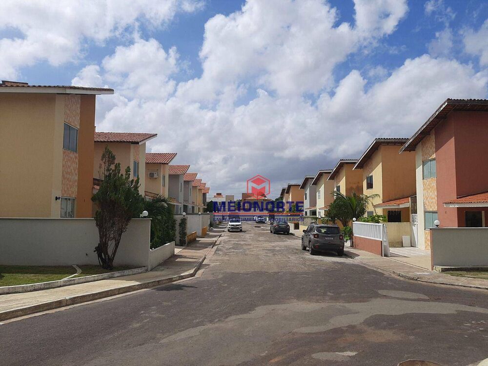 Casa à venda com 4 quartos, 137m² - Foto 1