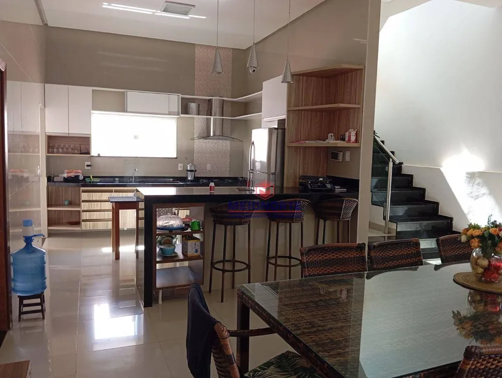 Casa, 4 quartos, 350 m² - Foto 3