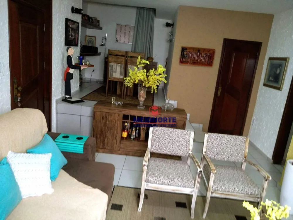 Casa, 3 quartos, 290 m² - Foto 2