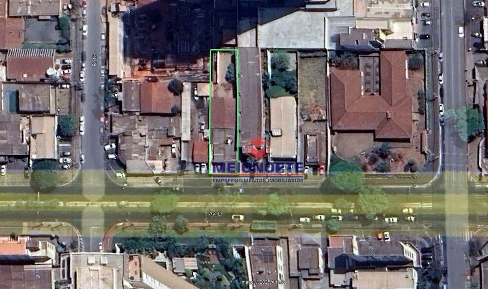 Casa à venda com 4 quartos, 126m² - Foto 1