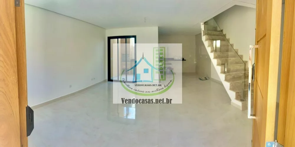 Casa à venda com 3 quartos, 83m² - Foto 1