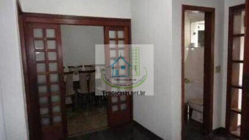 Casa, 4 quartos, 180 m² - Foto 1