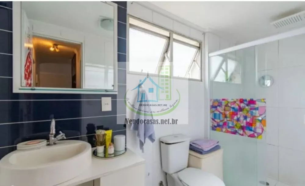 Apartamento à venda com 2 quartos, 70m² - Foto 2