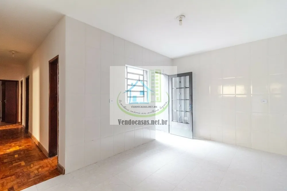 Casa, 4 quartos, 182 m² - Foto 1